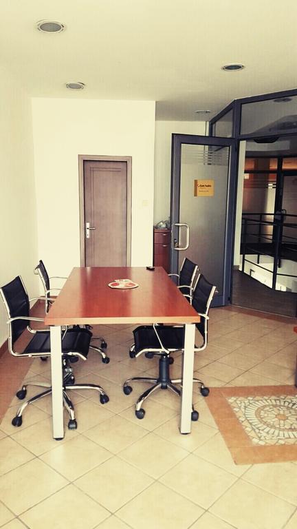 Apartment The Royal Pg Podgorica Exterior foto